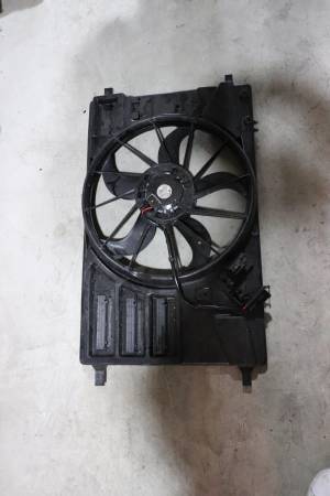 FORD CUSTOM 310 S TREND ÇIKMA PARÇA  SIFIR RADYATÖR DAVLUMBAZI